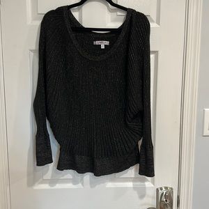 EUC Jennifer Lopez 1X Dressy Black and Gold Shimmer Scoop Neck Sweater
